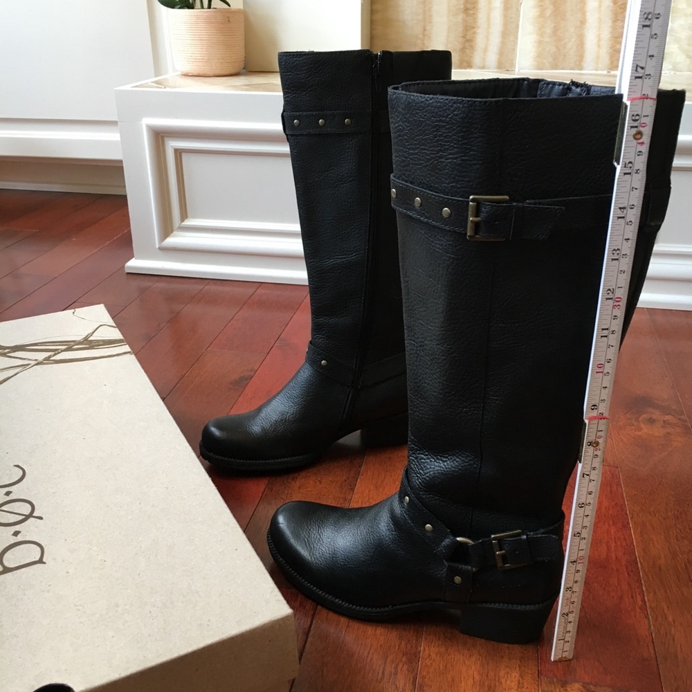 NEW b.o.c boots, Leather upper, size 7.5, black